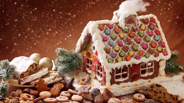 christmas-gingerbread-house-uhd-4k-wallpaper-768x432.jpg