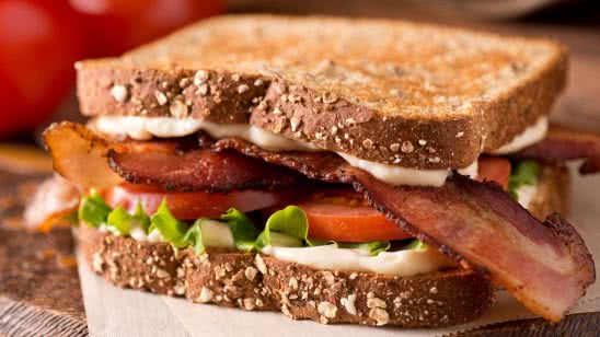 classic blt bacon lettuce tomato sandwich uhd 4k wallpaper