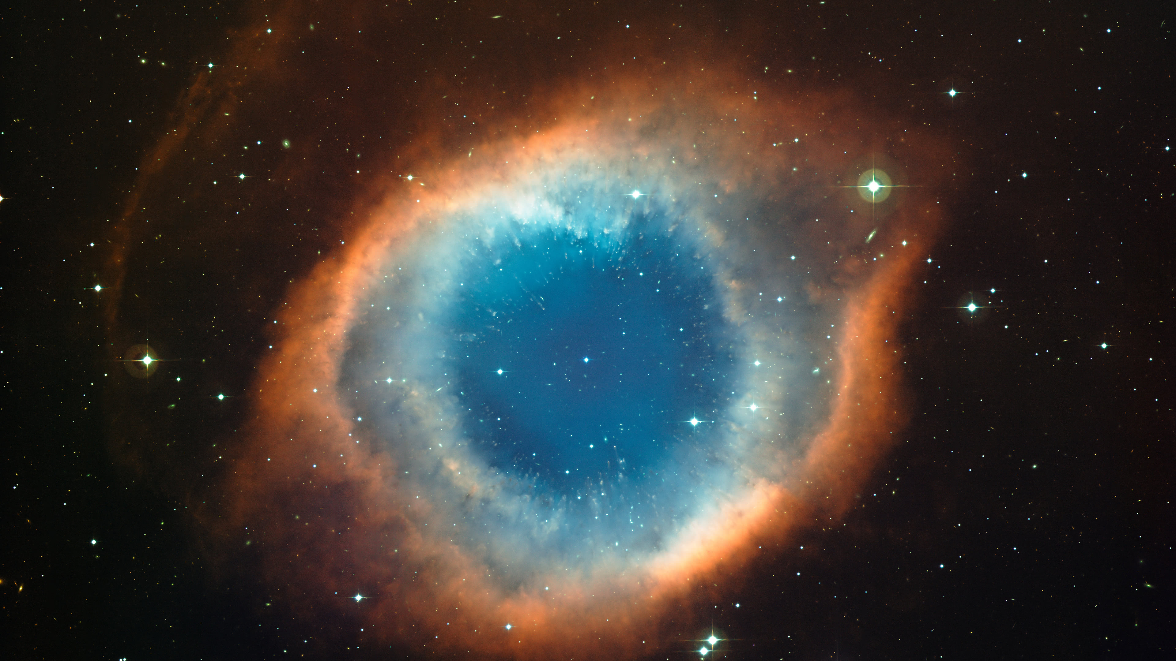 Где найти глаз бога. Туманность Хеликс Небула. Туманность улитка в созвездии Водолея. Туманность NGC 7293. Планетарная туманность глаз Бога.